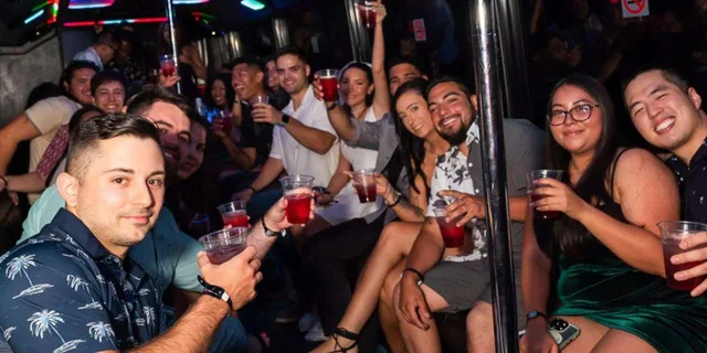 Las Vegas Nightclub Tour with Skip-the-Line Access - Image 3