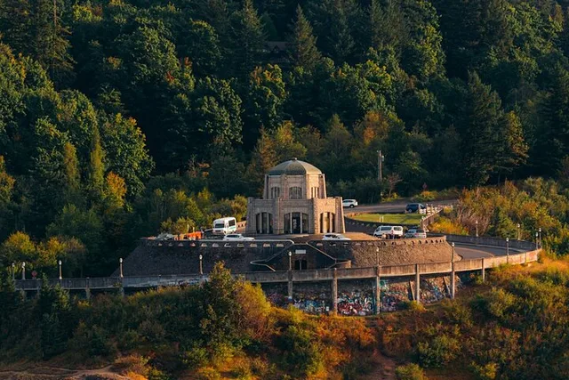 Portland Airplane Tour of Columbia River Gorge - Image 3