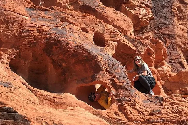 Las Vegas Valley of Fire Hiking Tour - Image 2