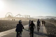 Santa Monica Venice Beach Bike Tour thumbnail 2