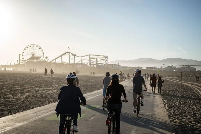 Santa Monica Venice Beach Bike Tour - Image 2