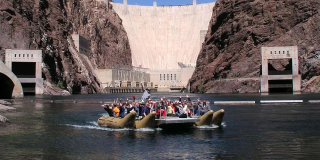 Las Vegas Grand Canyon Helicopter and Rafting Tour - Image 4