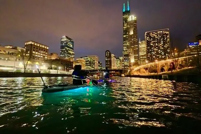 Chicago Paddleboard Sunset Experience - Image 2