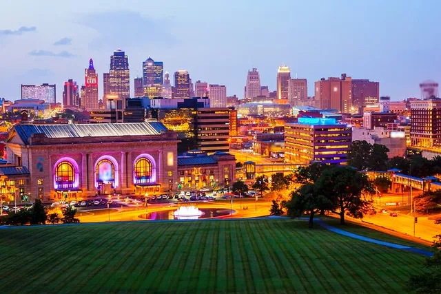Kansas City Walking Tour - Image 1