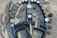 Kenosha Metal Detecting Tour at Simmons Island Beach thumbnail 1