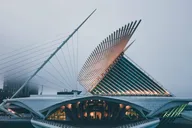 Milwaukee Walking Tour with Art Museum Visit thumbnail 2