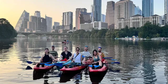 Austin Giant Glow Paddleboarding with Bats 2 hr - Image 2