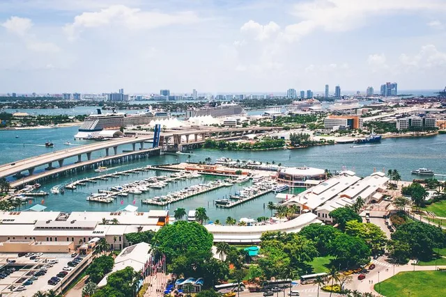 Miami Boat Tour and Sunset Cruise - Image 5