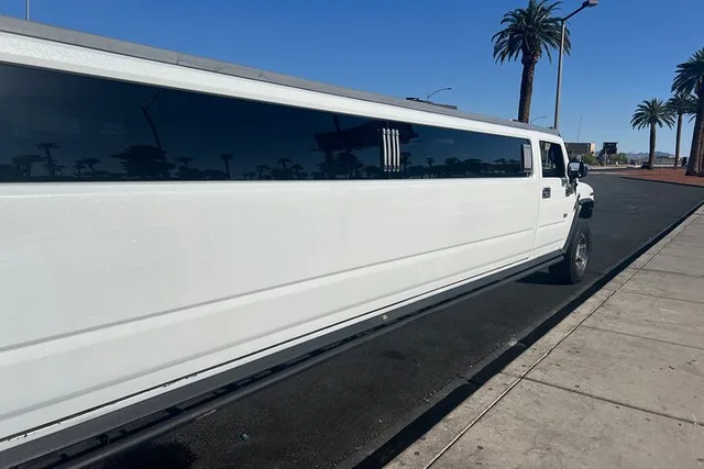 Las Vegas Hummer Limo Tour - Image 3