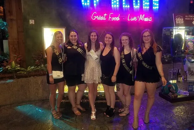 Las Vegas Nightclub Party Bus Crawl - Image 5