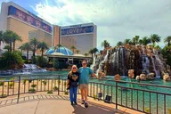 Las Vegas Hummer Limo Tour thumbnail 5