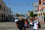 Los Angeles Iconic Sights Full-Day Tour thumbnail 5