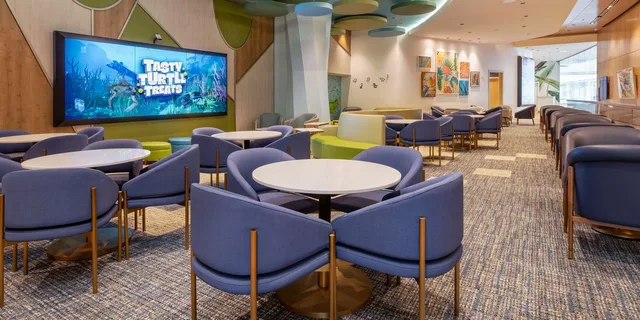 Orlando Airport Plaza Premium Lounge Experience - Image 4