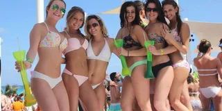 Las Vegas Pool Party Crawl by Party Bus