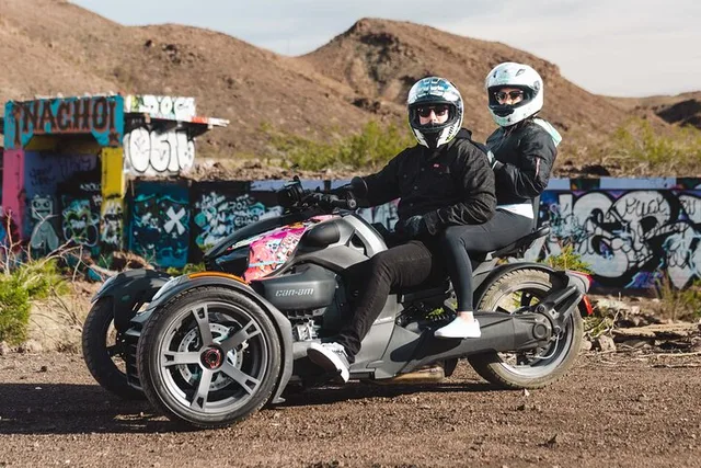 Las Vegas Red Rock Canyon Trike Tour for Couples - Image 1