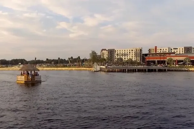 Tampa Floating Tiki Bar Tour - Image 6