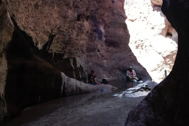Las Vegas Hiking Adventure in White Rock Canyon - Image 5