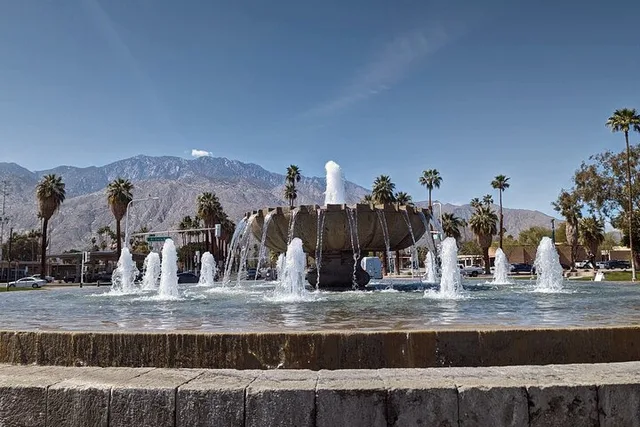 Palm Springs Scavenger Hunt Walking Tour - Image 2
