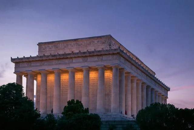 Washington DC Night Monuments Tour - Image 1