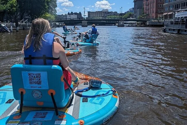 Milwaukee River Party Boat Rentals - Image 3