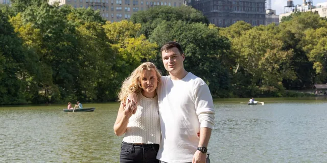 New York City Photoshoot in Iconic Locations - Image 2