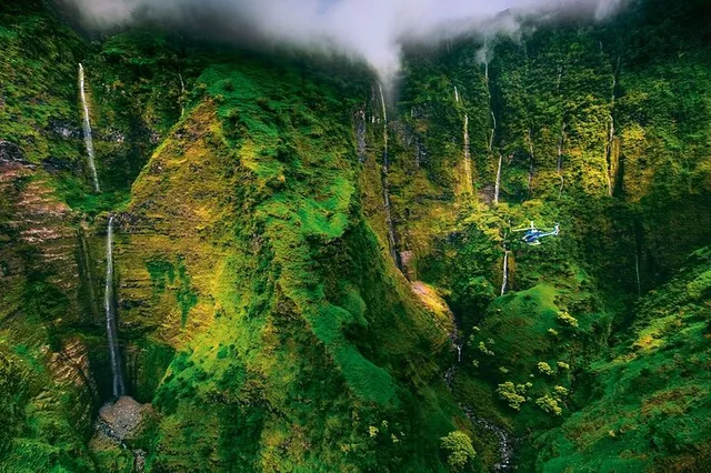 Maui & Molokai Helicopter Tour with Landing - Image 3