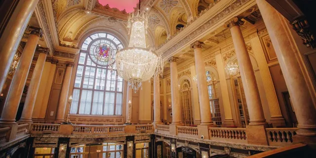 Chicago Theatre Tour - Image 3