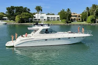 Miami Beach Sundancer Yacht Rental