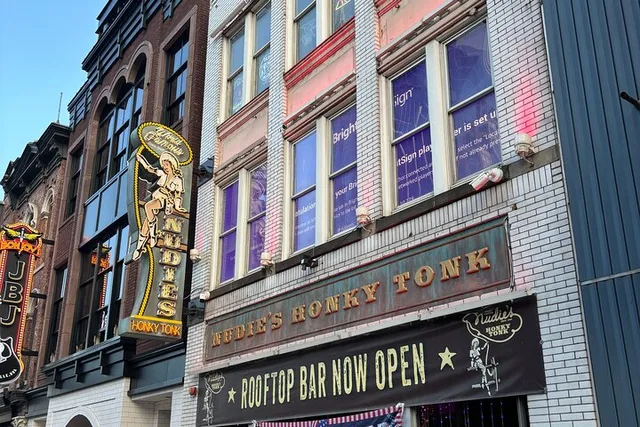 Nashville Haunted Pub Crawl - Image 6