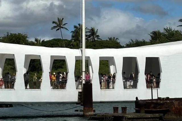 Honolulu Pearl Harbor and Historic Tour - Image 3