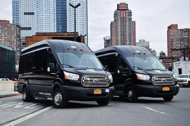 New York City Airport Transfer to LaGuardia - Image 3
