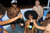 New York City Hot Tub Boat Tour thumbnail 3