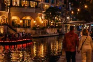 San Antonio Romantic Night Walk for Couples thumbnail 1