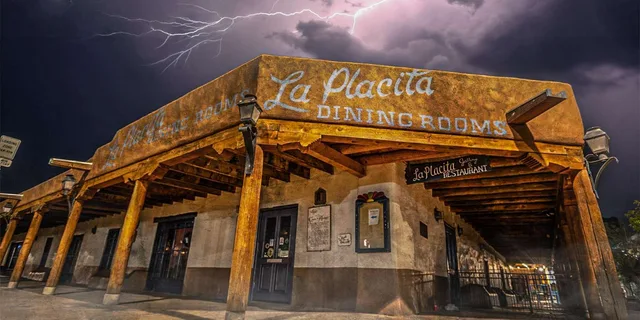 Albuquerque Ghost Tour in Old Town 1 hr - Image 1