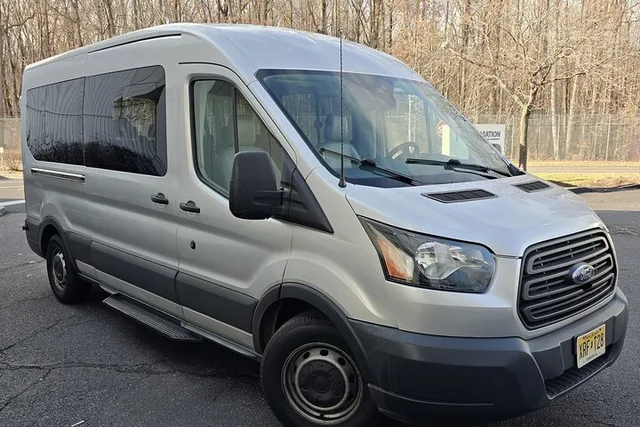 Newark Airport to Times Square Van Transfer - Image 1