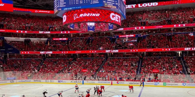 Washington D.C. Ice Hockey Game Ticket - Image 5
