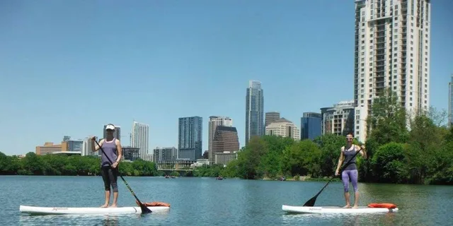 Austin Paddleboard Rental on Lady Bird Lake - Image 3