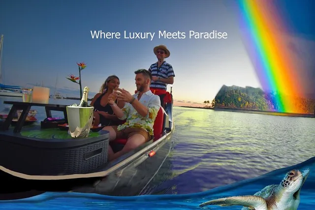 Waikiki Gondola Cruise with Lei and Refreshments 2 hr - Image 1