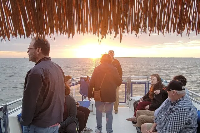 Fort Myers Beach Dolphin Cruise with Sanibel Lighthouse Views - Image 4