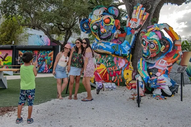 Miami City Tour: South Beach, Wynwood & Little Havana 3 hr - Image 1