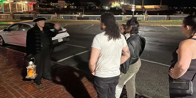 Salem Vampires and Ghosts Walking Tour - Image 4
