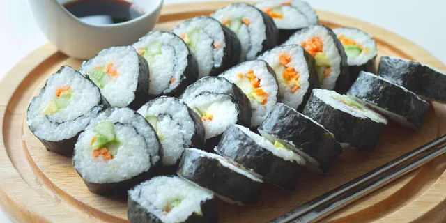 Boston Sushi Making Class at Local Brewery - Image 4