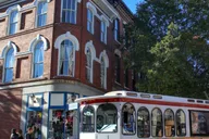Portland Sightseeing Trolley Tour thumbnail 1