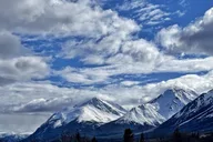 Skagway Emerald Lake Tour with Huskies thumbnail 4