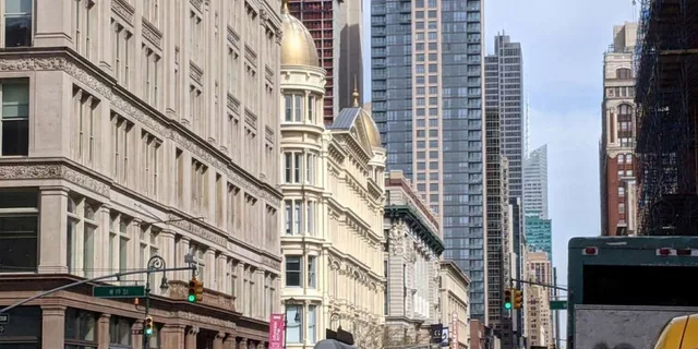 New York City Gilded Age Walking Tour - Image 6
