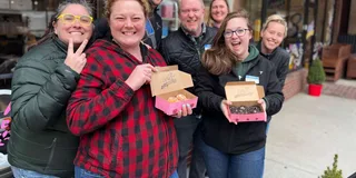 Portland Walking Food Tour – Warm Donuts & History
