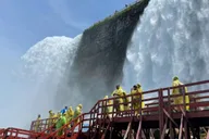 Niagara Falls Maid of the Mist and Cave of the Winds Tour thumbnail 6