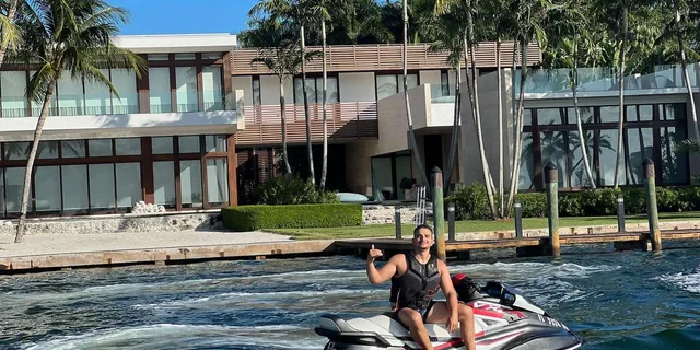 Miami Biscayne Bay Jet Ski Rental 1.5 hr - Image 5