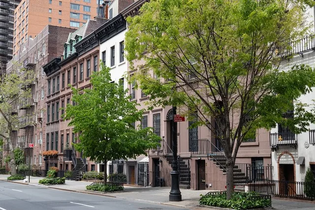 New York Self-Guided Audio Tour of Joan Didion's Manhattan - Image 3