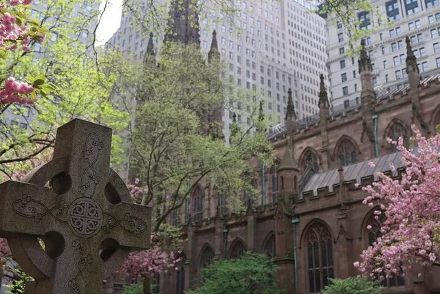 New York City Trinity Tomb Trek - Image 4